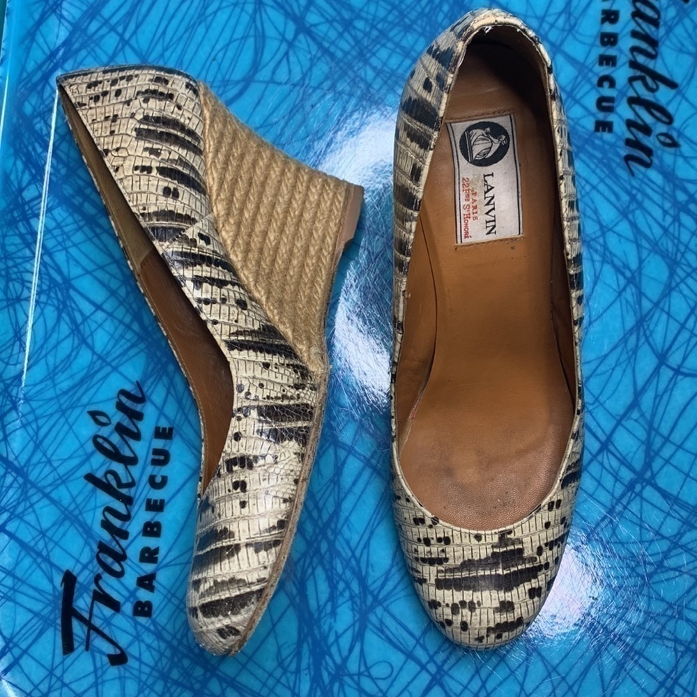 Lanvin black and cream snake skin wedges size 38
